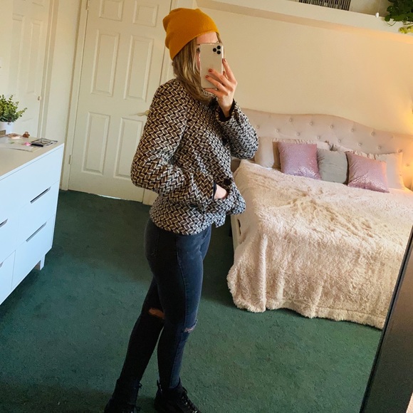 Patterned Coat - Picture 5 of 7